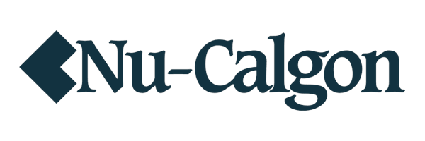 Logotipo de NU-CALGON, marca distribuida por Loubet